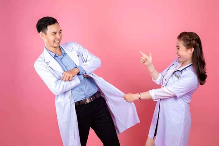 Tỏ tình cùng áo blouse trắng bác sĩ của xuhuongdongphuc.vn